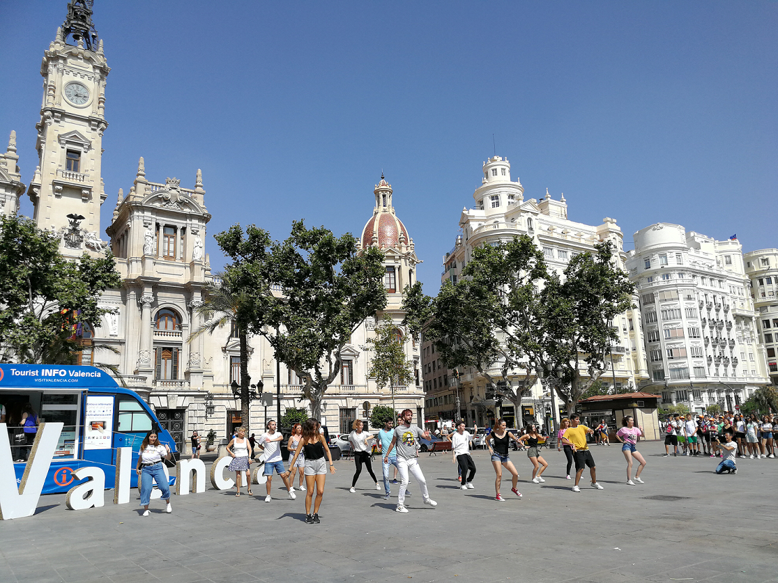 plaza ayuntamiento y punto móvil