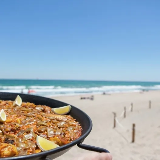 Paella en la playa