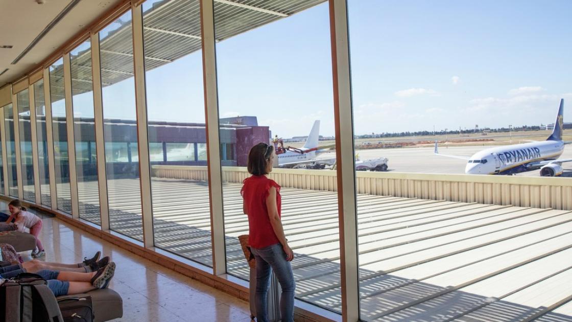 aeropuerto valencia sala espera