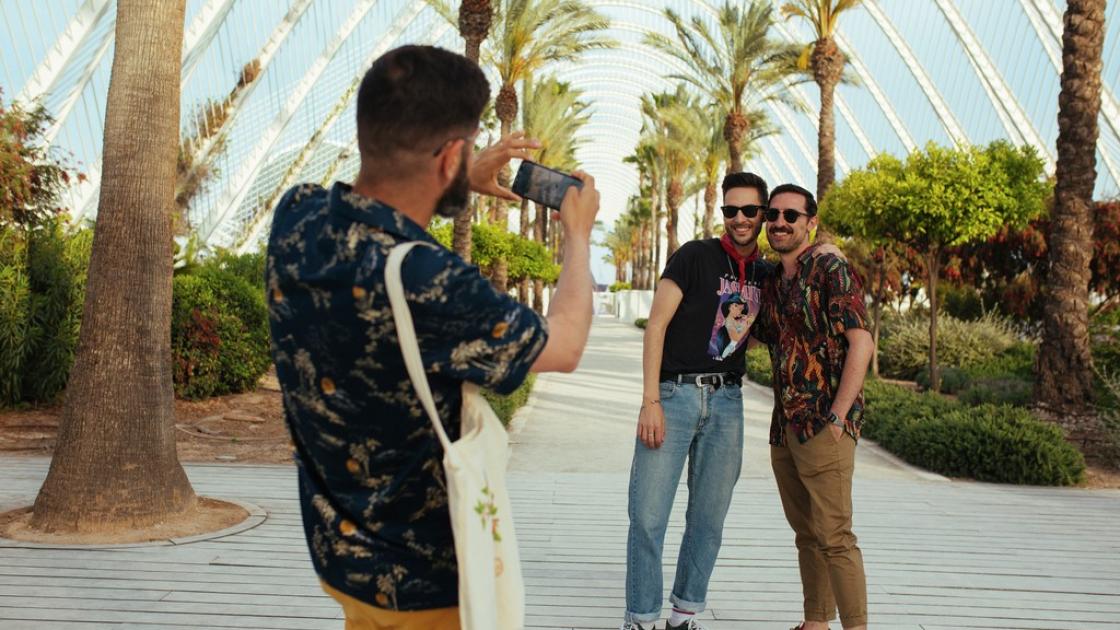Amigos en ciudad de las artes y de las ciencias cac umbracle 