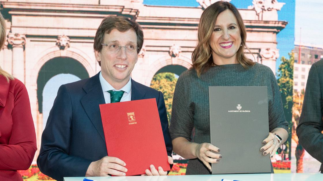fitur 2024
