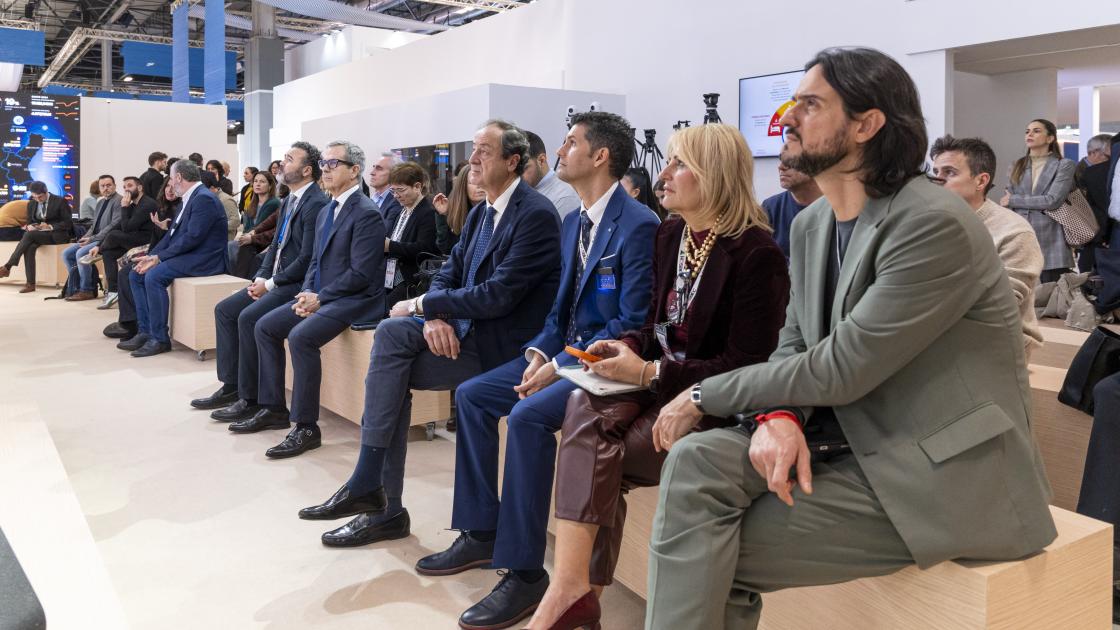 Fitur 26