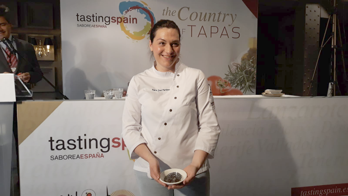 galardona con premio del dia mundial de las tapas