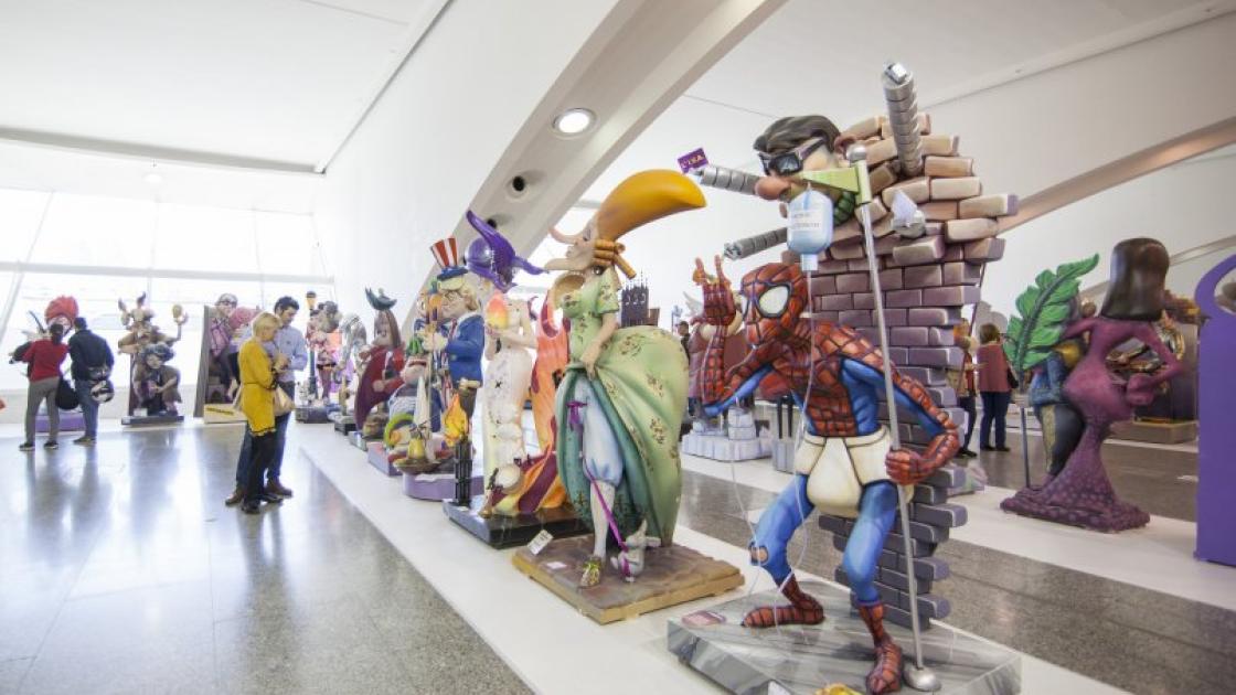 exposición del ninot en el museo de las ciencias
