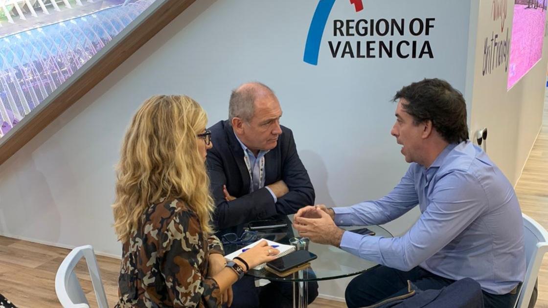 reunion de representantes en el World travel market